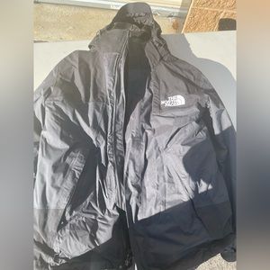 THE NORTHFACE MENS LARGE BLACK JACKET WITH DETACHABLE HOOD